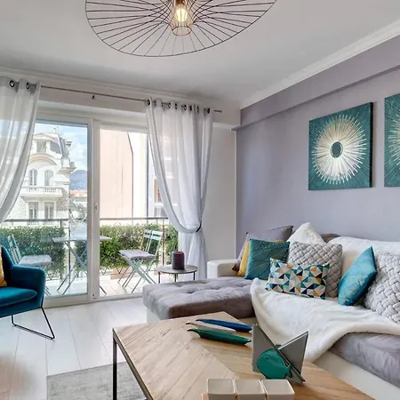 Friendly & Designed In The Golden Square Lägenhet