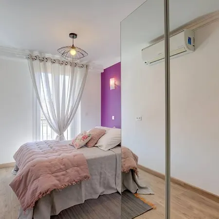 Friendly & Designed In The Golden Square *