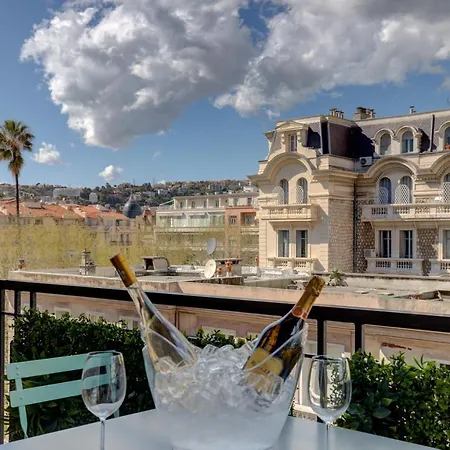 Friendly & Designed In The Golden Square Lägenhet