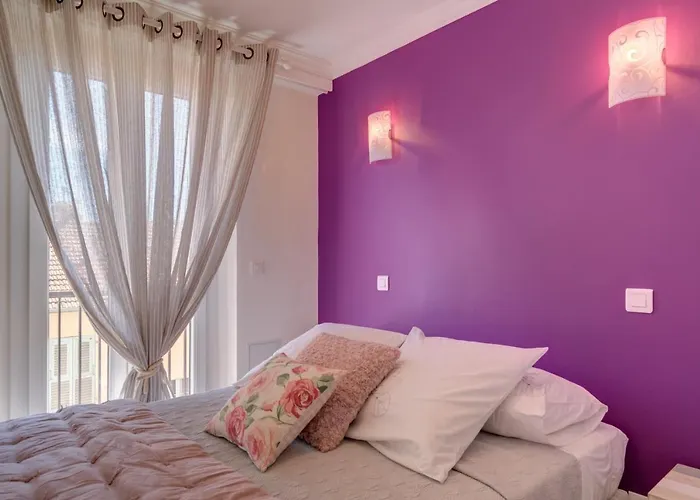 Friendly & Designed In The Golden Square *